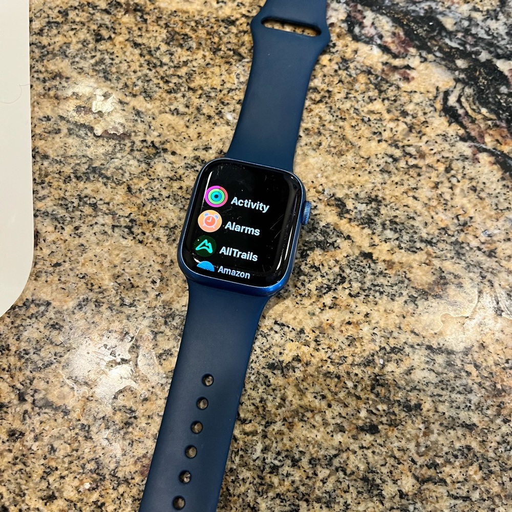 Apple Watch Series 7, GPS + Cellular, metallic blue,